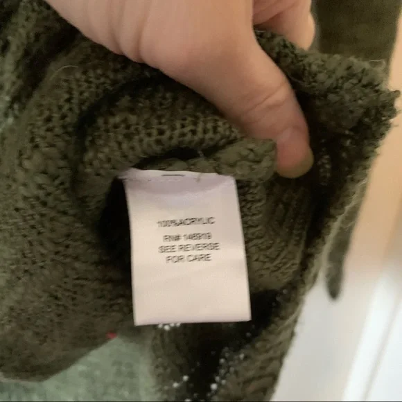 Green sweater - Picture 4 of 6